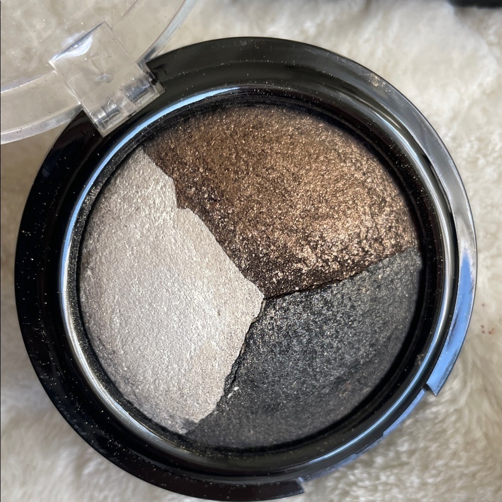 Mixed makeup bundle - Picture 6 of 8